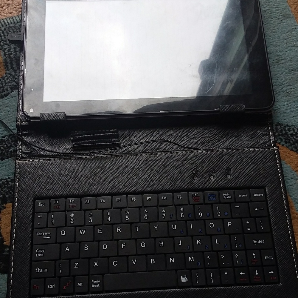 Kocaso by android(used once)(comes w/charger)